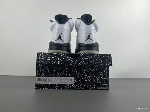 One Kick BLACK' DD0587-110 'WHITE JORDAN RETRO AIR 5 0626